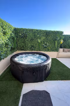 Jacuzzi